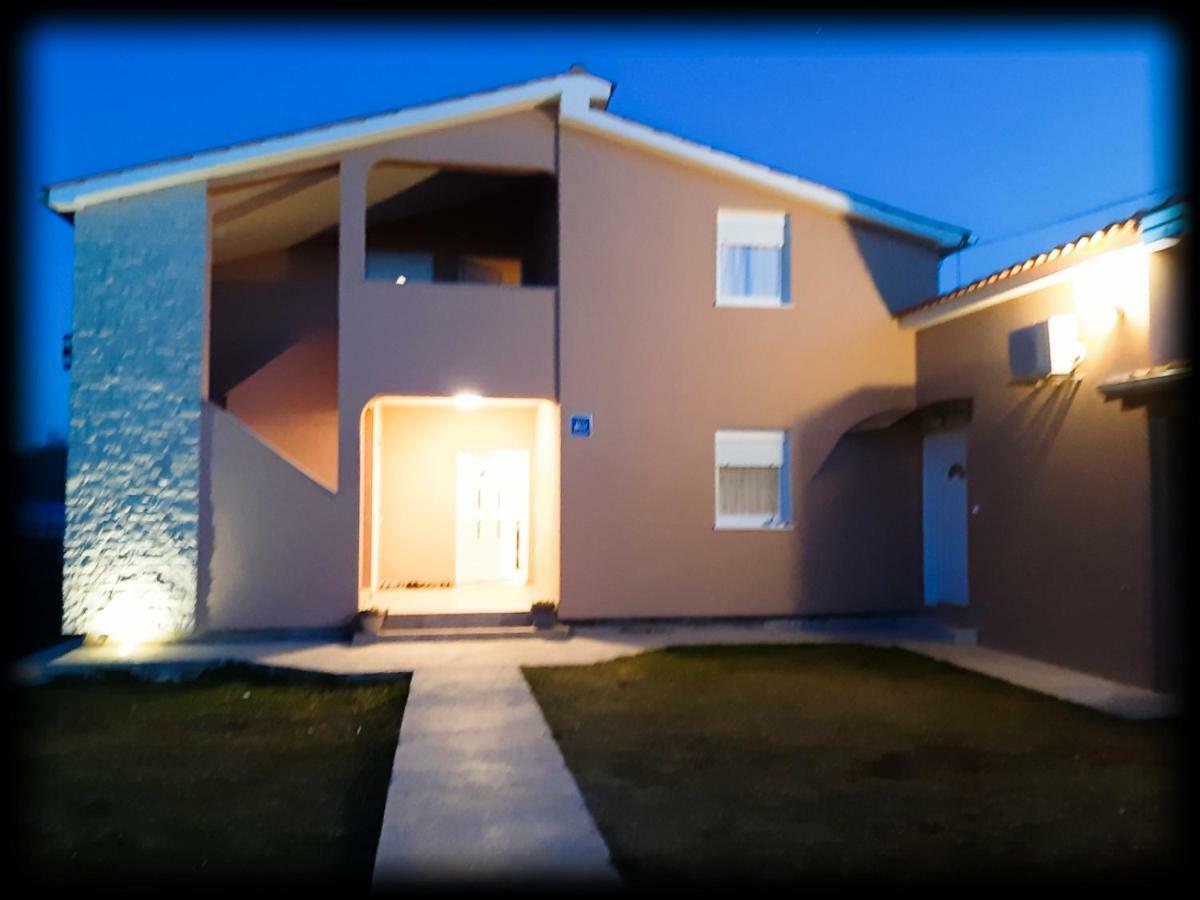 Apartments Dora Пореч Экстерьер фото