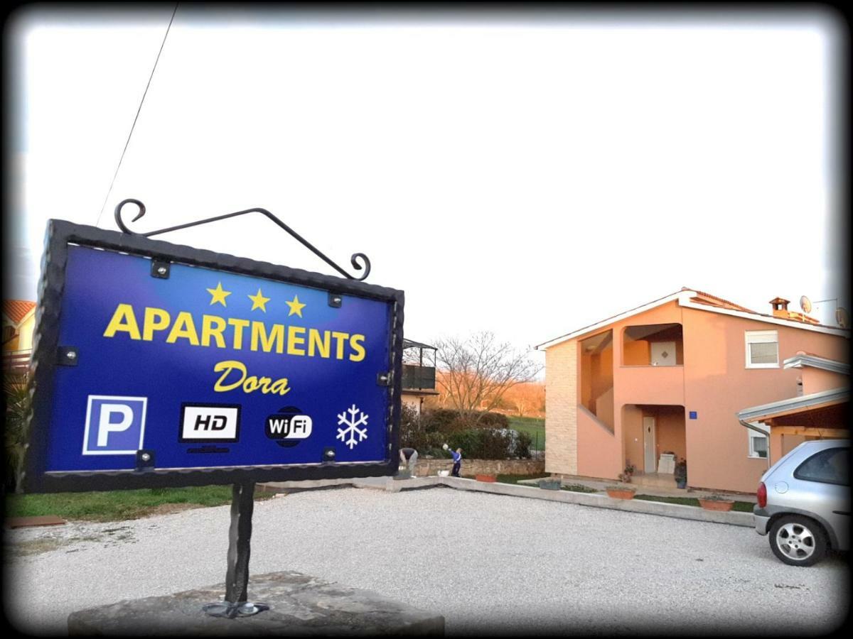 Apartments Dora Пореч Экстерьер фото